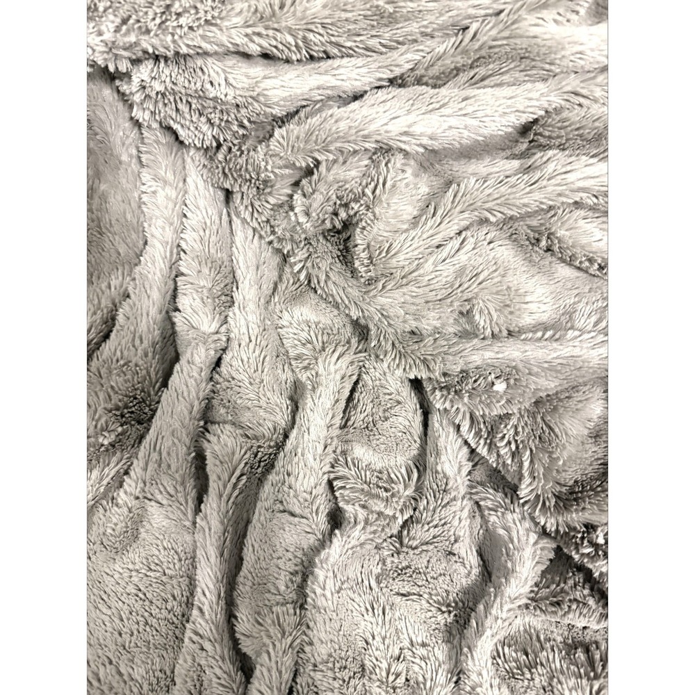 Soft Surroundings Faux Fur Throw La Parisienne grey Cozy Soft Luxurious Elegant - Picture 3 of 6